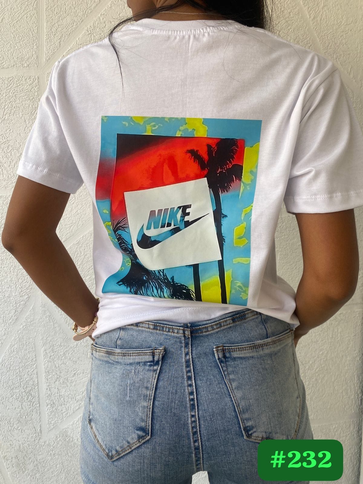 CAMISETA DE DAMA TROPICAL SWOOSH